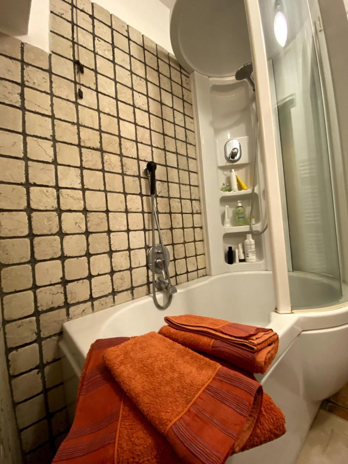 Apartment Adalbert House On 2 Levels Mailand